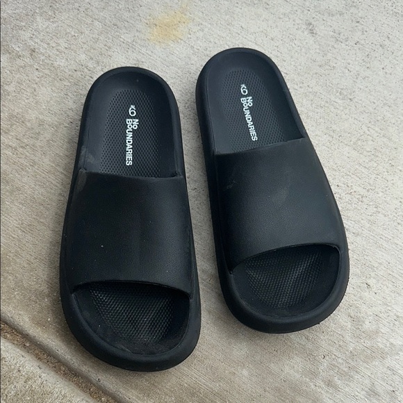 No Boundaries Shoes - No Boundaries Black Slide Sandals